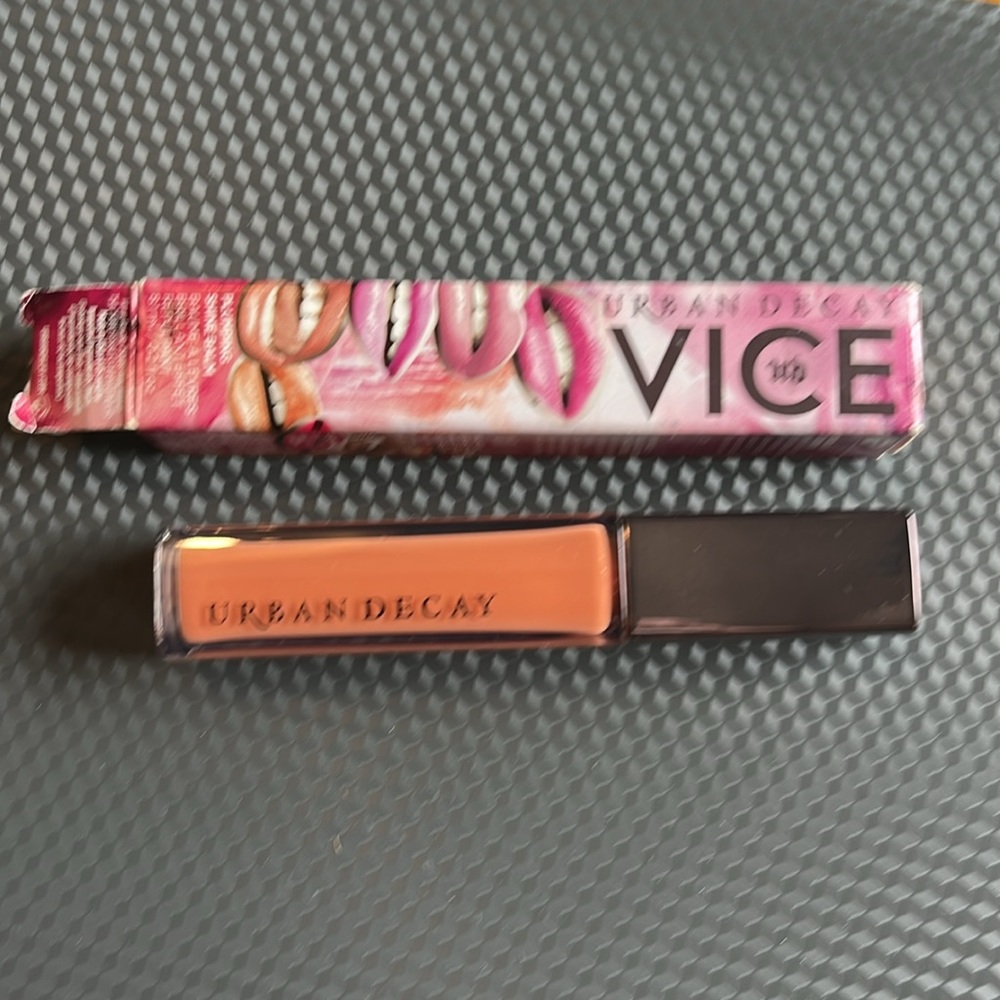 URBAN DECAY Vice Plumping Shine Balm in Secret Menu 8.1ml/0.2oz, NIB